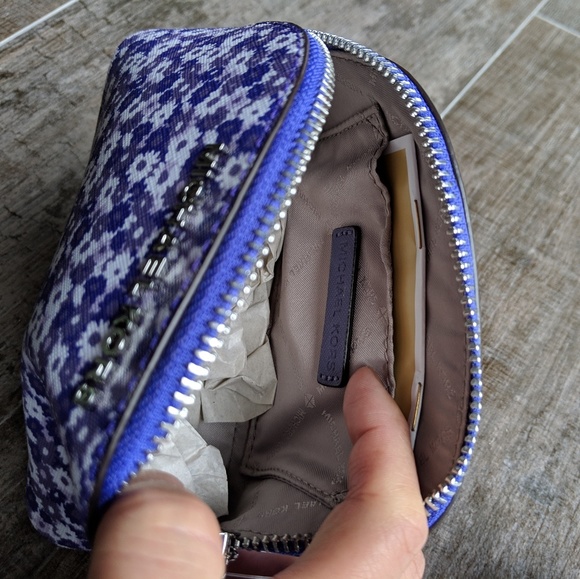 Michael Kors MD Travel Pouch Amethyst - Picture 4 of 4